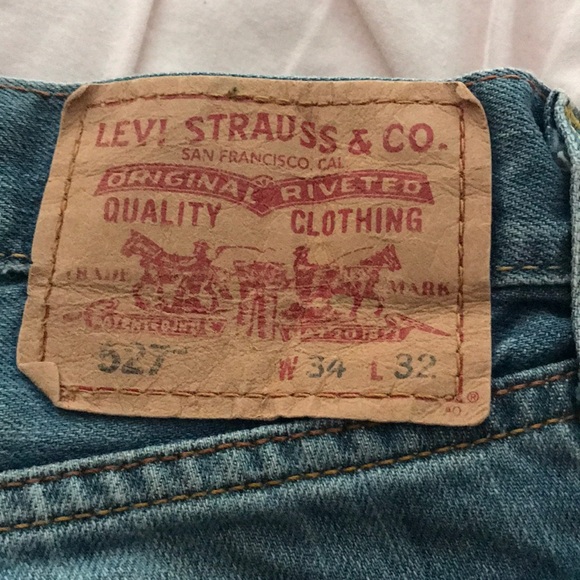 levi’s shorts - Picture 3 of 3